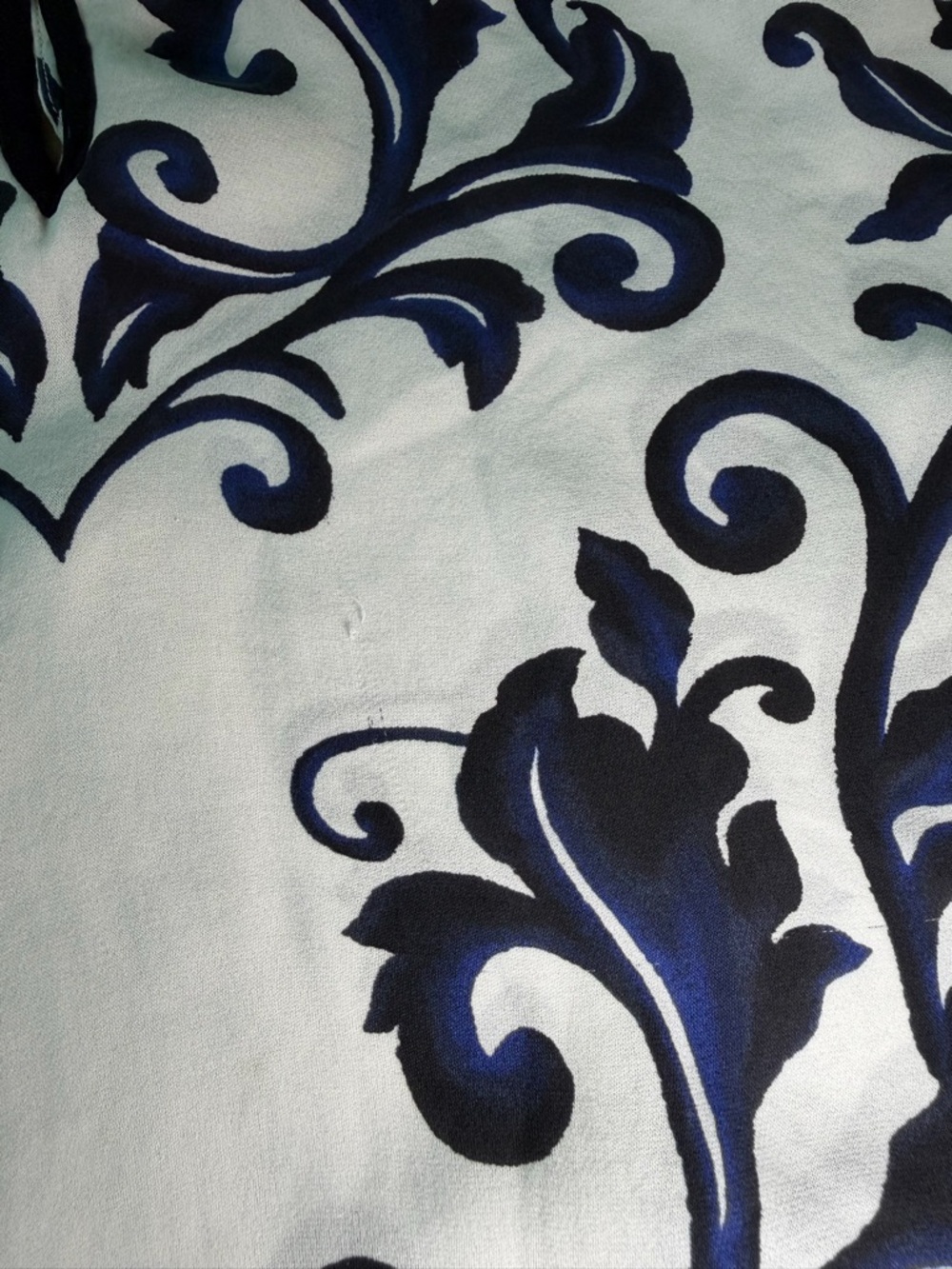 White House Black Market Silk Top, Size 8 - Picture 8 of 16